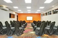 Days Inn by Wyndham Woodbury Long Island Hotels in Oyster Bay