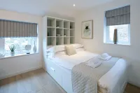 Alison Court Hotels in Easton in Gordano