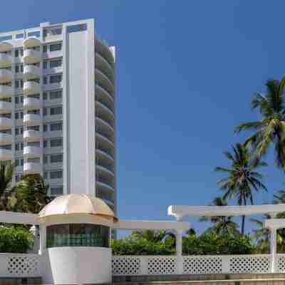 Sun N Sand Resort & Conventional Center Hotel Exterior