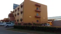 Hotel Al-Khalil Matola Отели в г. 