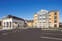 Homewood Suites by Hilton Ronkonkoma Отели в г. Сейвилл