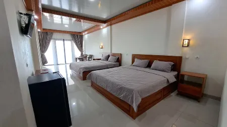 Omah Sundak Homestay Отели в г. Tepus