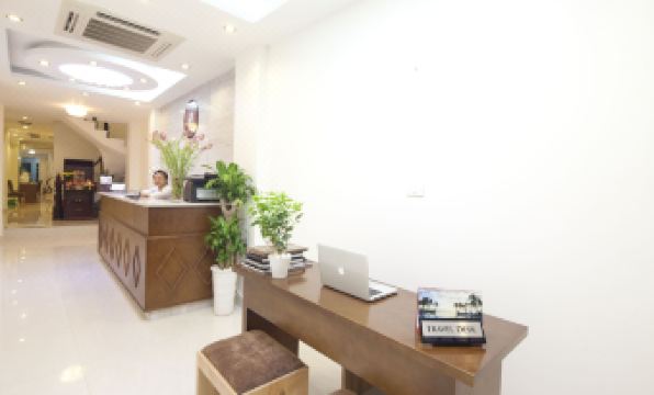 Rising Dragon Legend Hotel