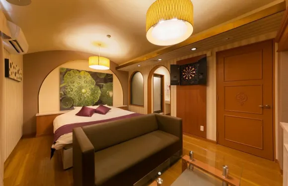 界市蓮花酒店-限成人