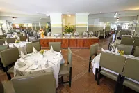San Michel Hotel - parking