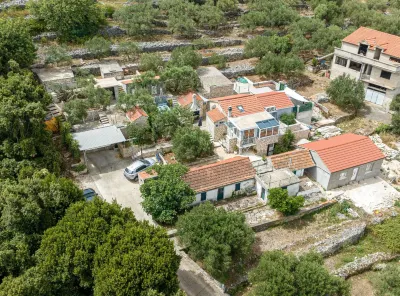 Stone House Blaca
