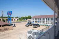 Studio 6 Bryan, TX - University Area