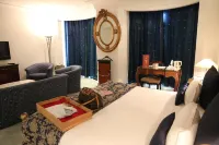 Hôtel la Maison Blanche Hotels in Cité Monplaisir et Borgel