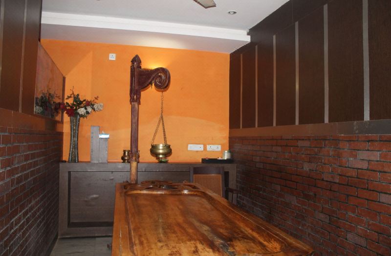 Hotel Apra Inn