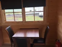 North Star Cottage Hotels in Скоугар