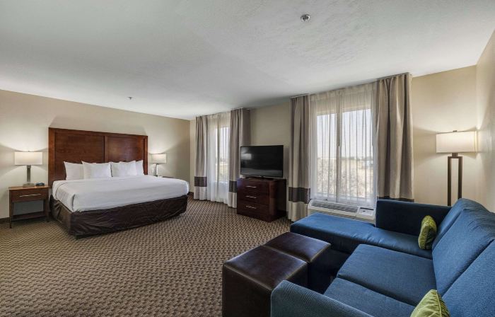 Comfort Inn & Suites Logan Near University