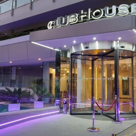 Club House Hotel