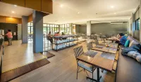 The Wind Hotel - breakfast