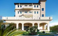 Hotel Ristorante Paradise Hotels in der Nähe von Villa Comunale o Giardino della Vittoria
