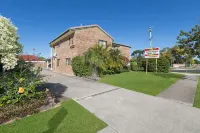 Golden Beach Motor Inn, Caloundra