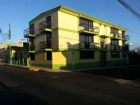 拉瓜里亞套房飯店
