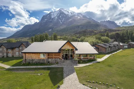 Hotel Las Torres Patagonia Отели в г. Торрес де Пайне