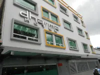 호텔 달마 페로카릴레로 극장 주변 호텔