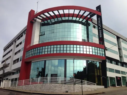 미나스 플래티넘 호텔 & 컨벤션 Sao Bras do Suacui 호텔