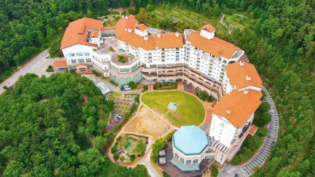 Stx Resort Отели рядом с достопримечательностью «Ssangyong Valley»