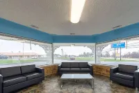 Highway Inn - 2-Star