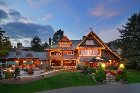 Chetola Resort at Blowing Rock (Lodge) Отели рядом с достопримечательностью «Мозес Кон Манор»