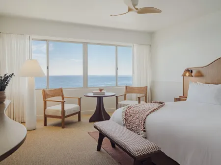 Casa Loma Beach Hotel