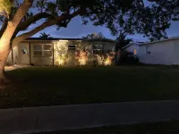 Casa Tipica! 4-bedroom tropical oasis in Merritt Island with heated pool