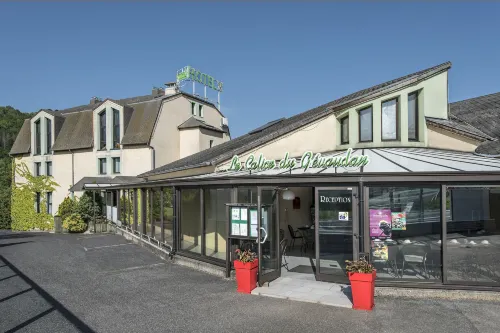 Hôtel-Restaurant le Calice du Gevaudan - A75 Hotels in Lozere