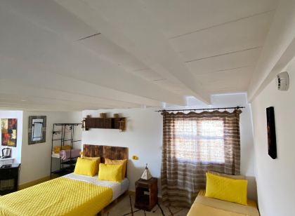 Yousurf Surf House