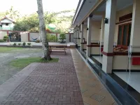 Rivana Hotel Hotels in Cimerak