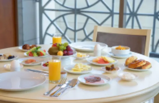 The Grand Gloria Hotel