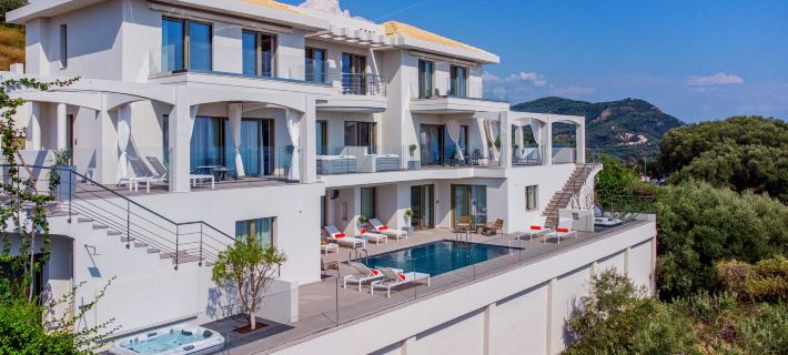 Livinghome Suites Hotels in Parga