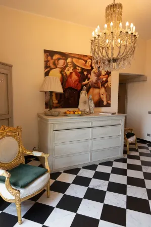 Morali Palace Отели рядом с достопримечательностью «Палацци-деи-Ролли»