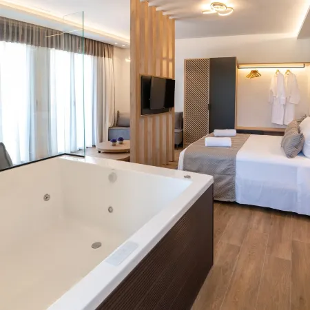 John & Mary Suites