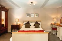 Wheatacre White Lion Hotels near English Heritage - St Olave's Priory