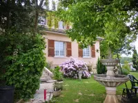 Au Jardin Fleuri Các khách sạn ở L'Absie