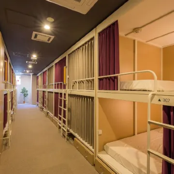 Hotel Plus Hostel SAPPORO Hotel berhampiran Hokkai Kitayell