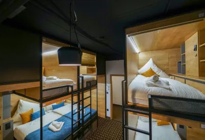 Chors Like a Hotel - Hostel