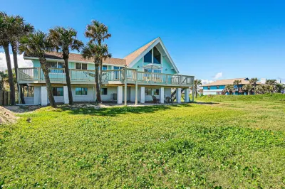Pelican Beach Private Ocean Front Beach House- Sleeps 10 Bring Your Surf Boards