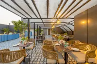 Saltstayz Premier - Paschim Vihar