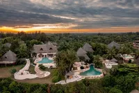 Msambweni Beach House and Private Villas - Parkplatz