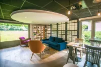 Campanile Senlis Hotels in Chamant