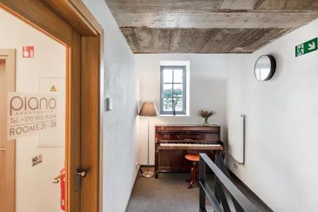 Piano Apartments Отели рядом с достопримечательностью «Костел Воскресения Христа»