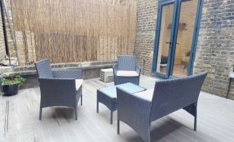 Spacious 3 Bed Flat Near Liverpool Street, Spitalfields