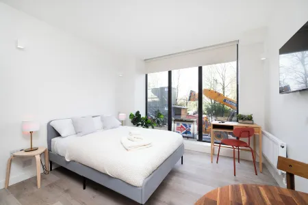 Dandi Northolt Road in Harrow Отели рядом с достопримечательностью «Хэрроу»