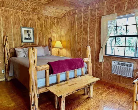 CRC牧場度假屋 班德拉縣酒店