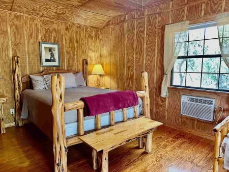 CRC Ranch Retreat Отели в г. Бандера