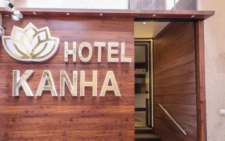 Hotel Kanha Отели рядом с достопримечательностью «View Point at Temple Wall»