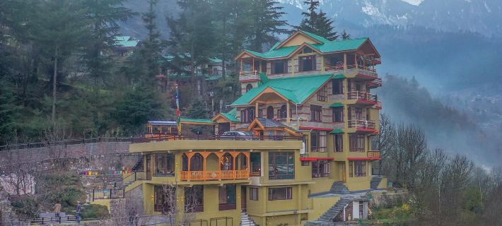Zostel Dobhi, Manali Hotel di Distrik Kullu